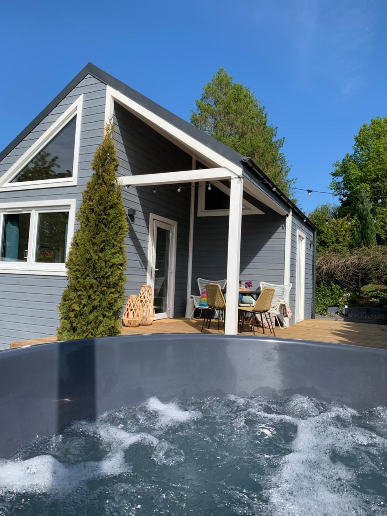 Arkasasino Z Jacuzzi